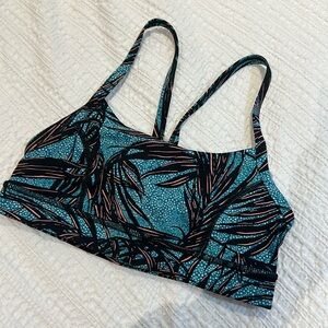 Lululemon Sports Bra (2)